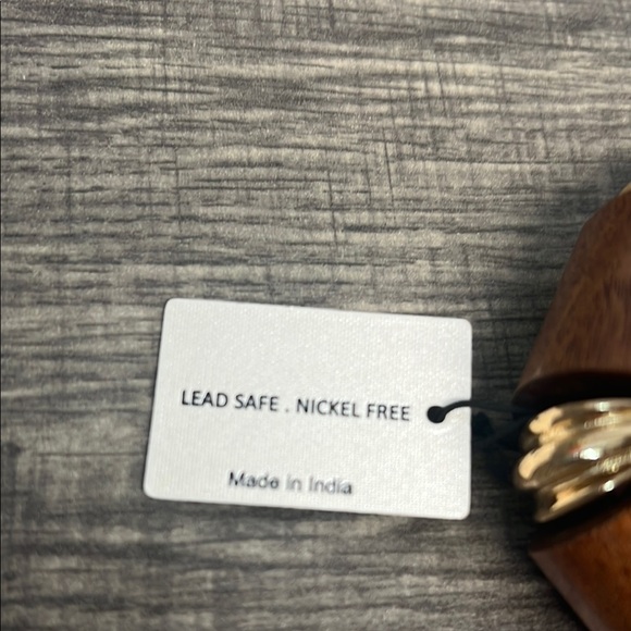 Piper K | Wooden Bracelet w/ Gold Accents ✨ - Picture 3 of 9